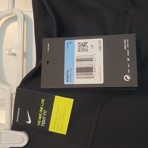 Nike One Luxe Workout Tight Size Medium